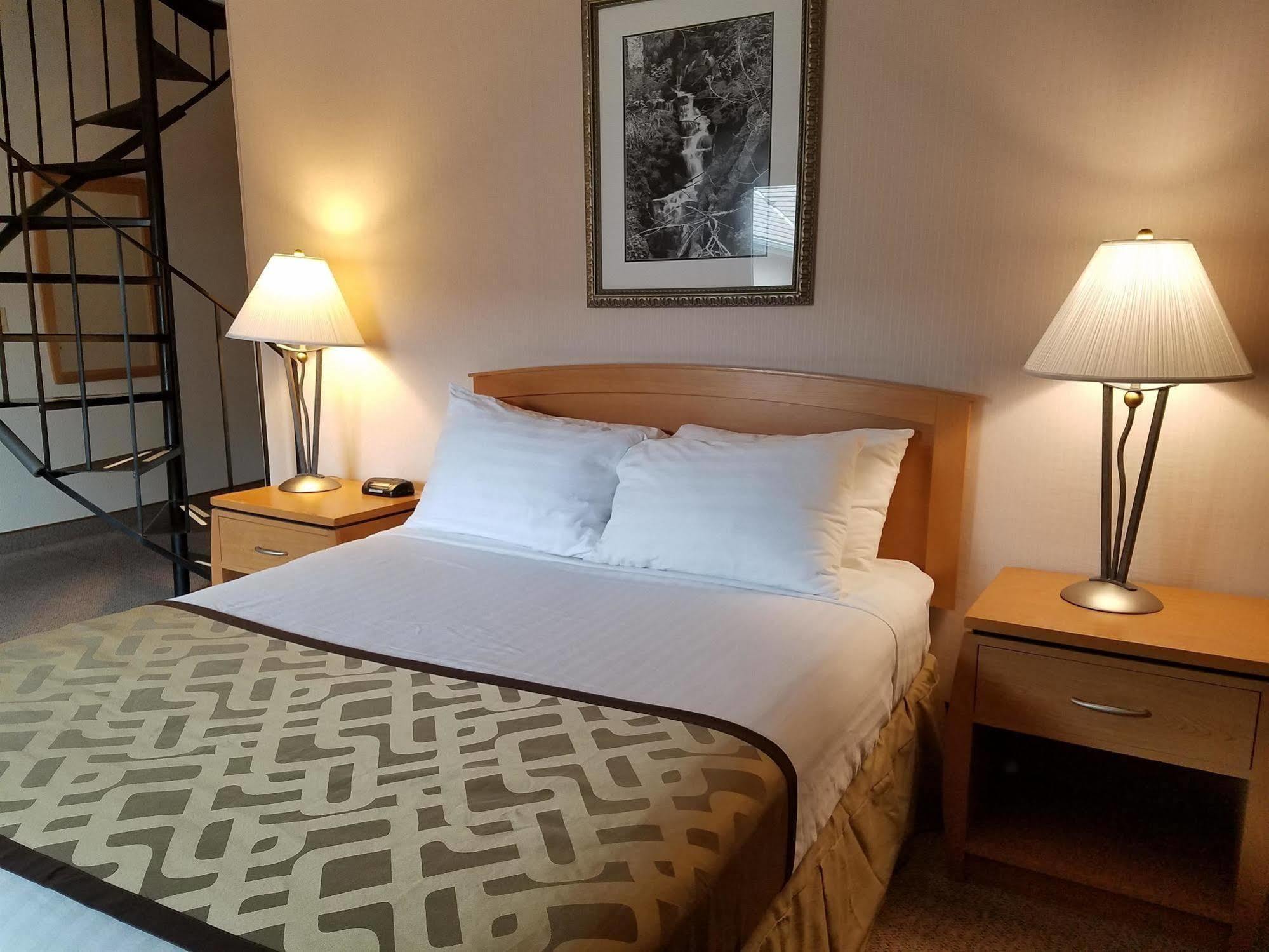 Rivertree Inn & Suites Clarkston Extérieur photo
